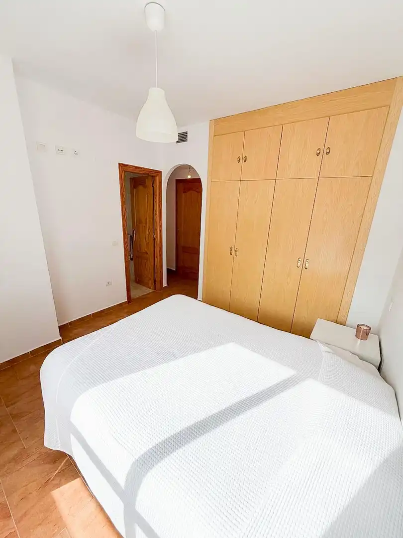 Dormitori de Casa adosada en venda en Alhaurín de la Torre amb Aire condicionat, Jardí privat i Terrassa