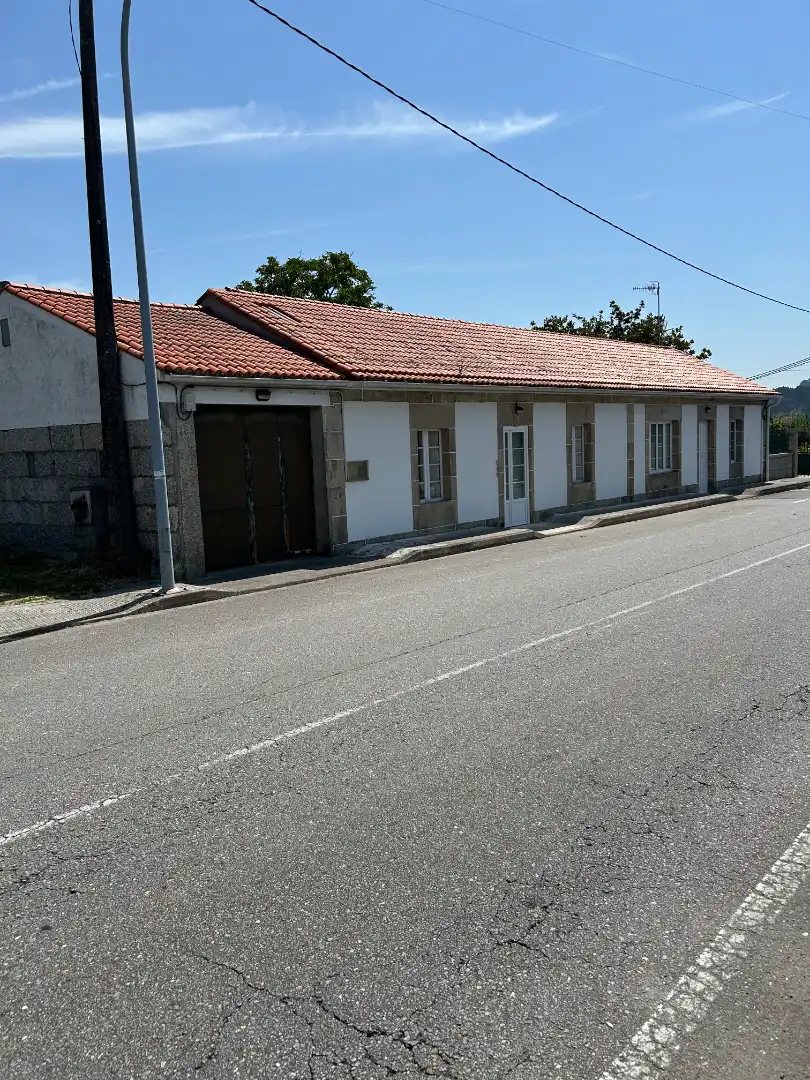 Vista exterior de Casa o xalet en venda en Meis amb Jardí privat, Traster i Piscina
