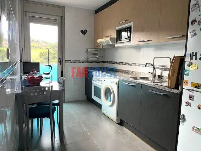 Cuina de Pis en venda en Gijón  amb Calefacció i Traster