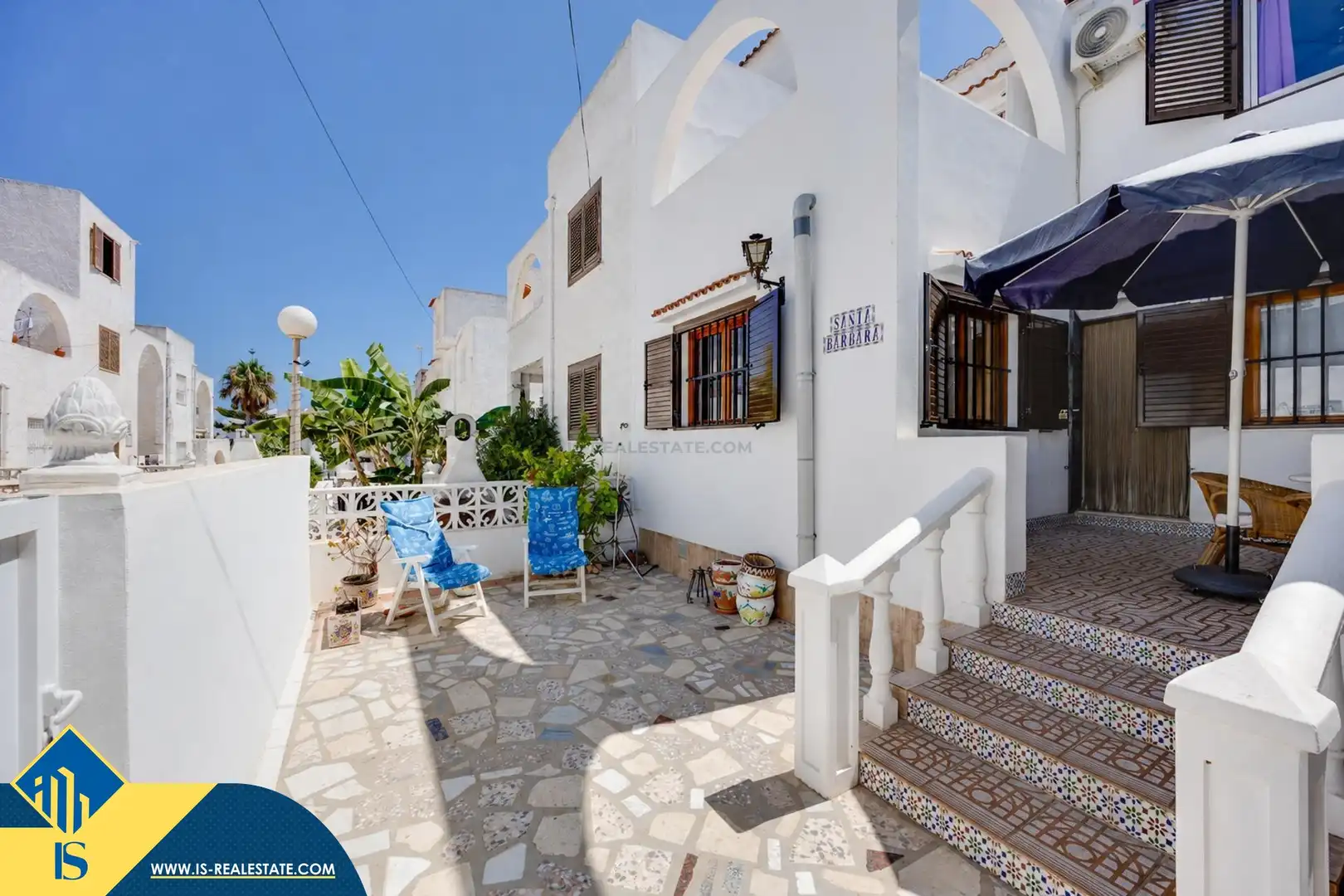 Detached house with pool for sale in Nueva Torrevieja - Aguas Nuevas