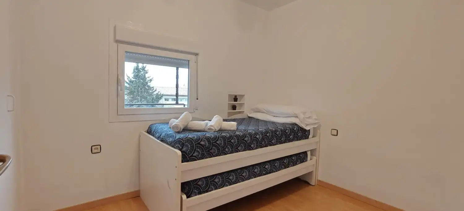 Bedroom of Flat for rent in Granada  with Terrace