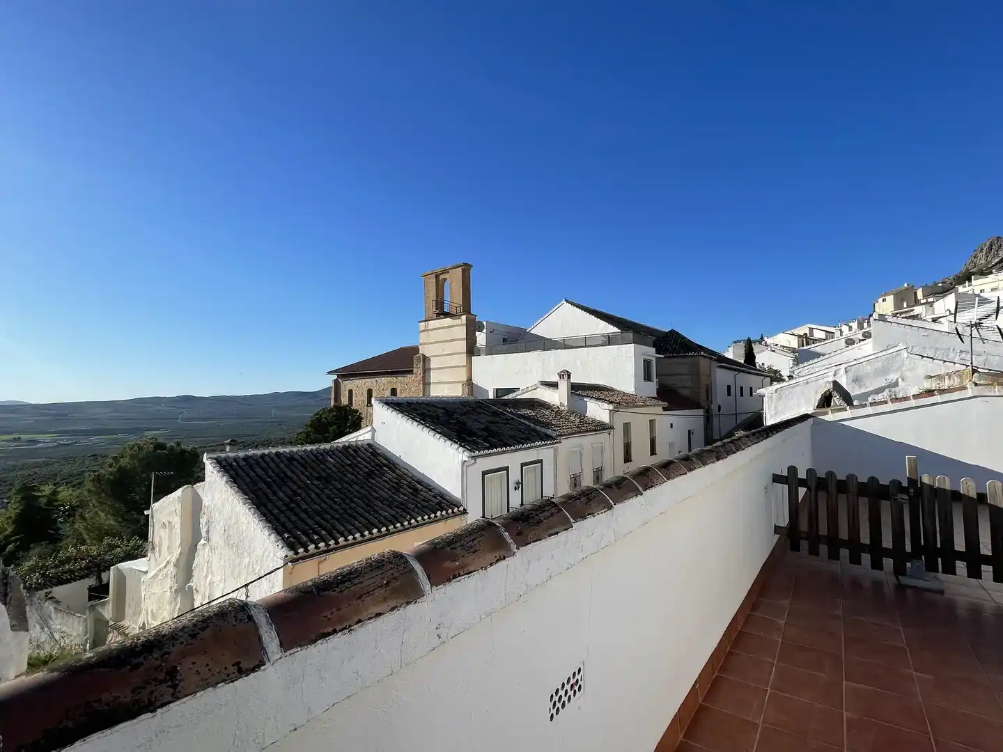 Vista exterior de Planta baixa en venda en Archidona amb Parquet i Moblat
