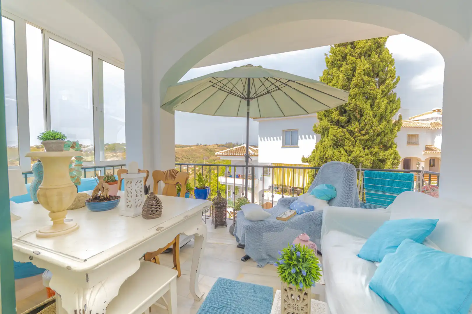 Jardín de Piso en venta en Mijas con Terraza, Piscina y Internet