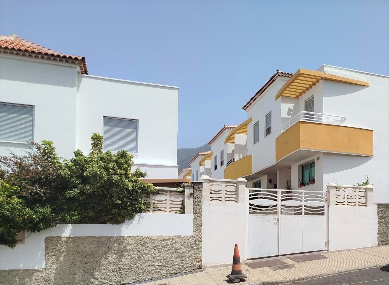 Vista exterior de Dúplex en venta en El Paso con Calefacción, Terraza y Trastero