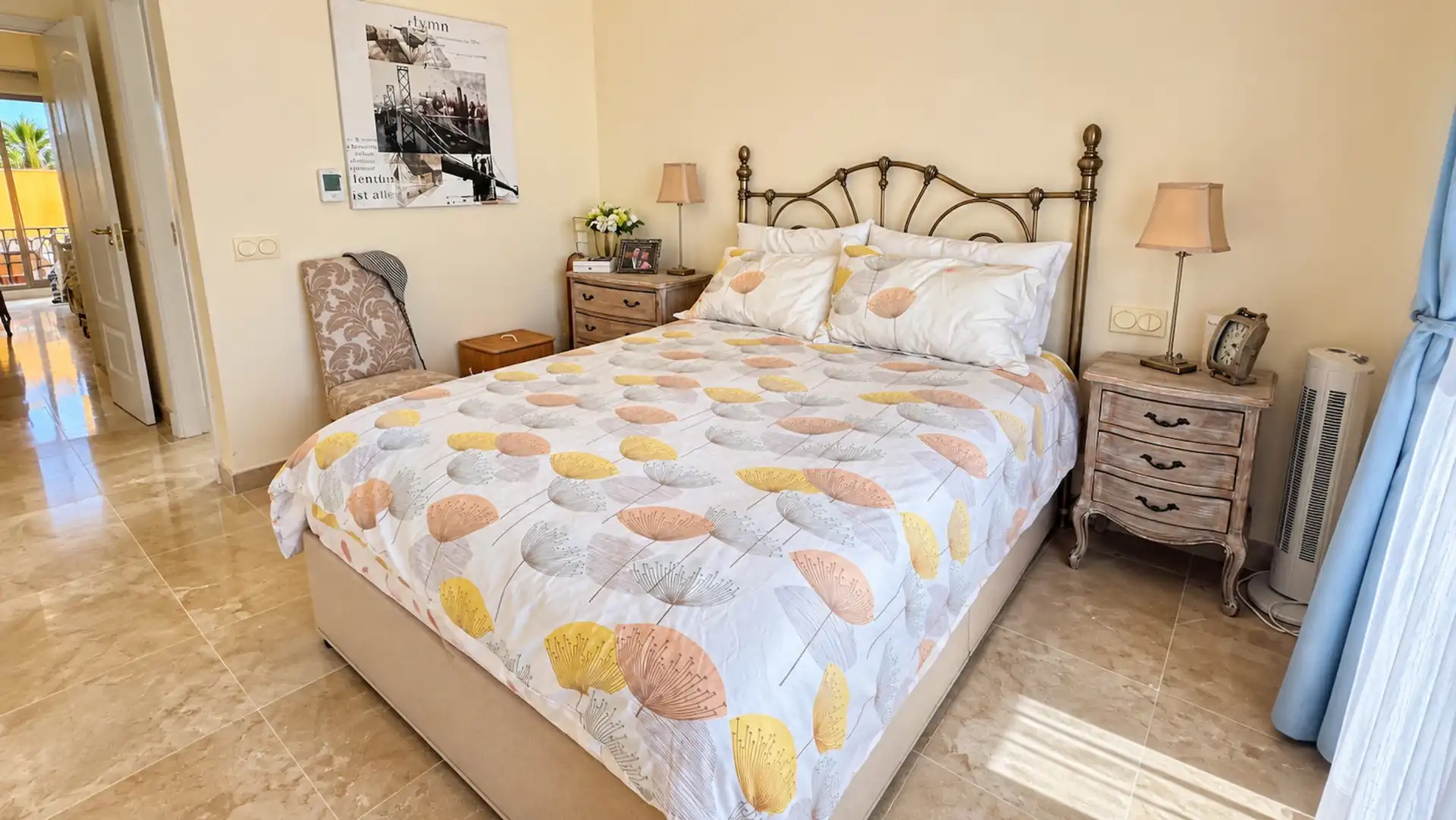 Bedroom of Attic for sale in La Duquesa