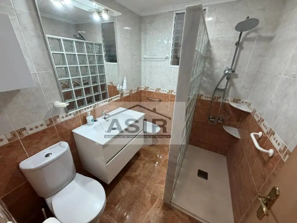 Bathroom of Flat for sale in Alzira
