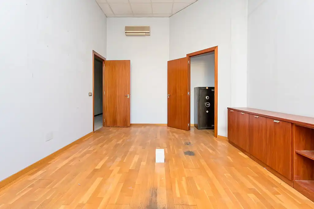 Local comercial en venta en Carrer de Pompeu Fabra 7-13, imagen 5