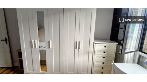 Photo 3 of Room in Las Arenas, Getxo