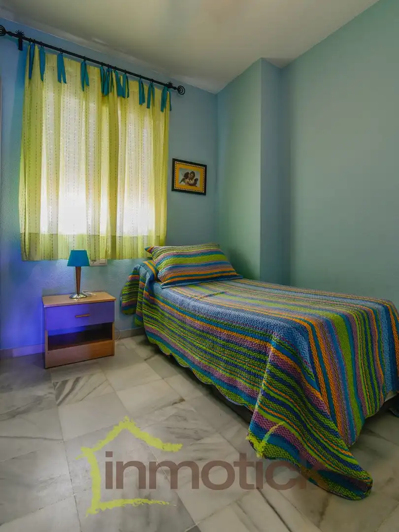 Schlafzimmer von Wohnung zur Miete in El Portil mit Möbliert