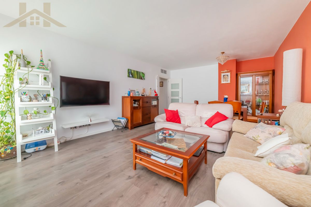 Living room of Flat for sale in Tres Cantos  with Air Conditioner, Heating and Terrace