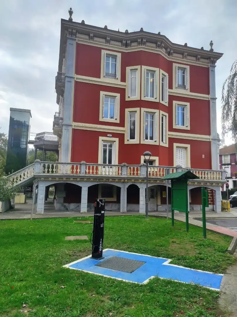 Vista exterior de Local de alquiler en Güeñes
