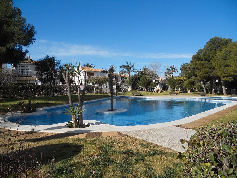 Piscina de Planta baixa en venda en Santa Pola amb Terrassa i Piscina comunitària