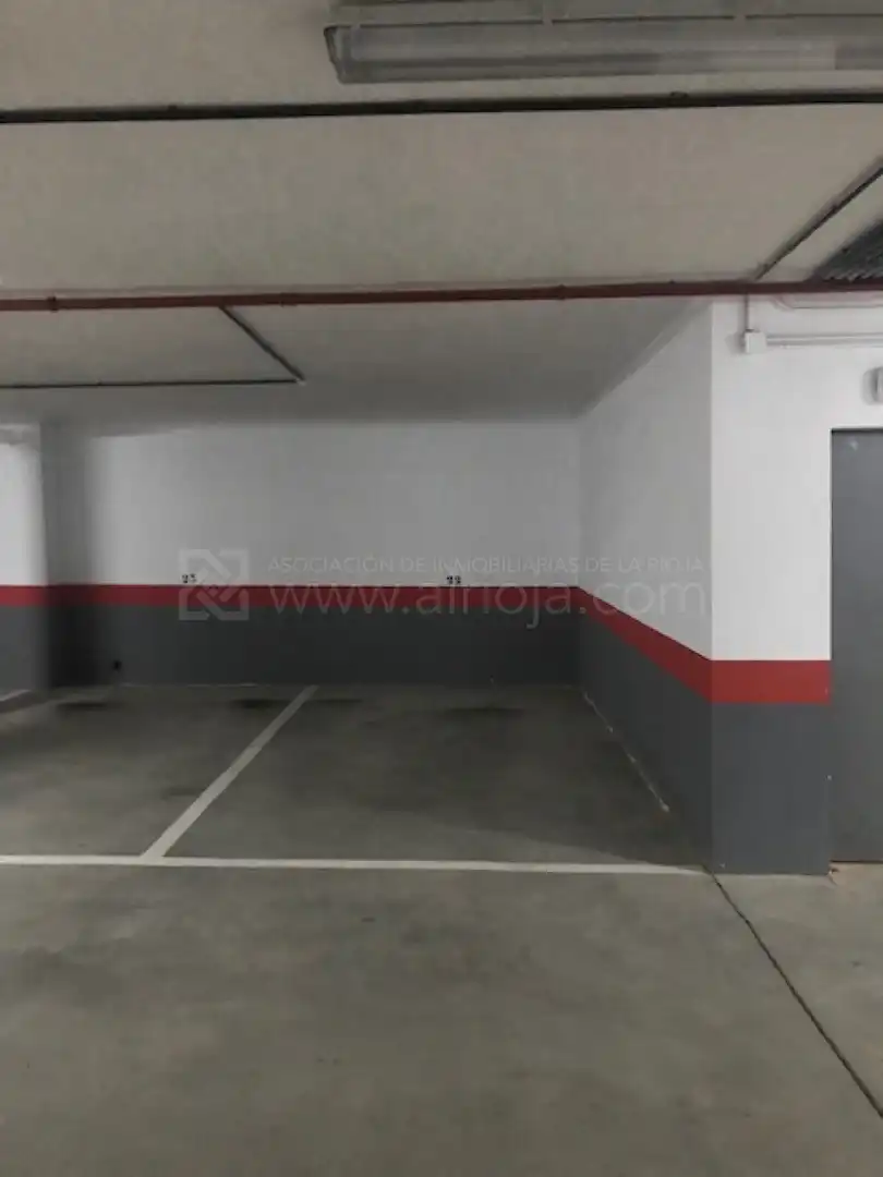 Parking de Piso en venta en Cirueña con Calefacción, Terraza y Trastero