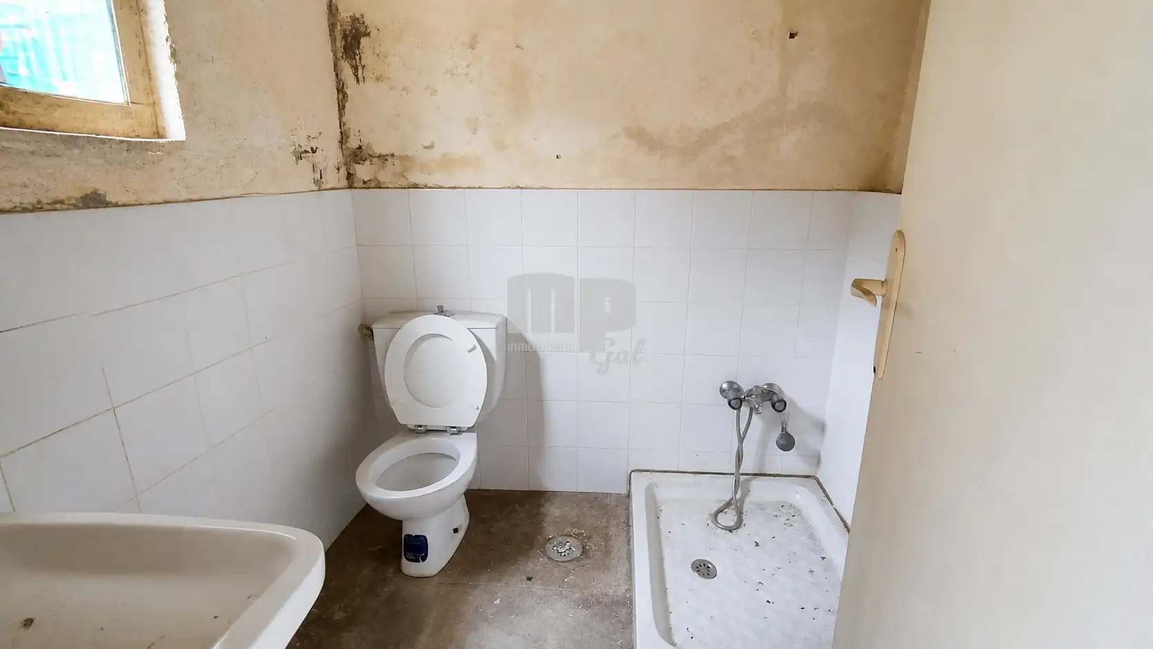 Bathroom of Country homes for sale in Fornelos de Montes  with Private garden, Terrace and Storage room
