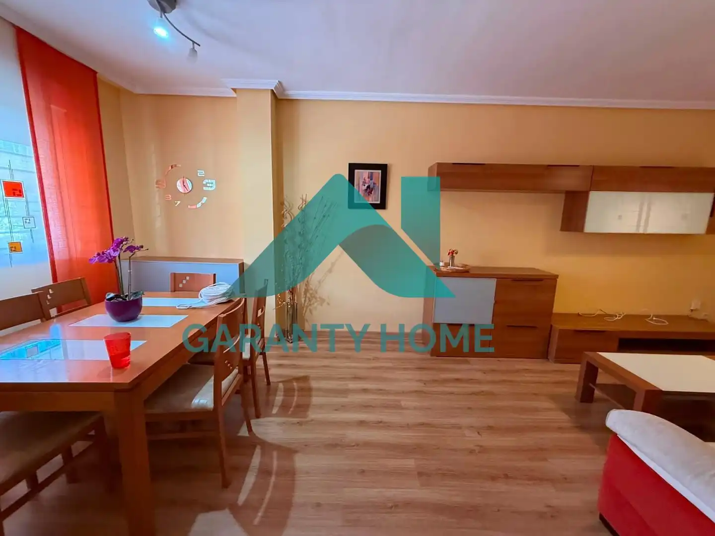 Comedor de Casa adosada de alquiler en Cáceres con Aire acondicionado, Calefacción y Amueblado