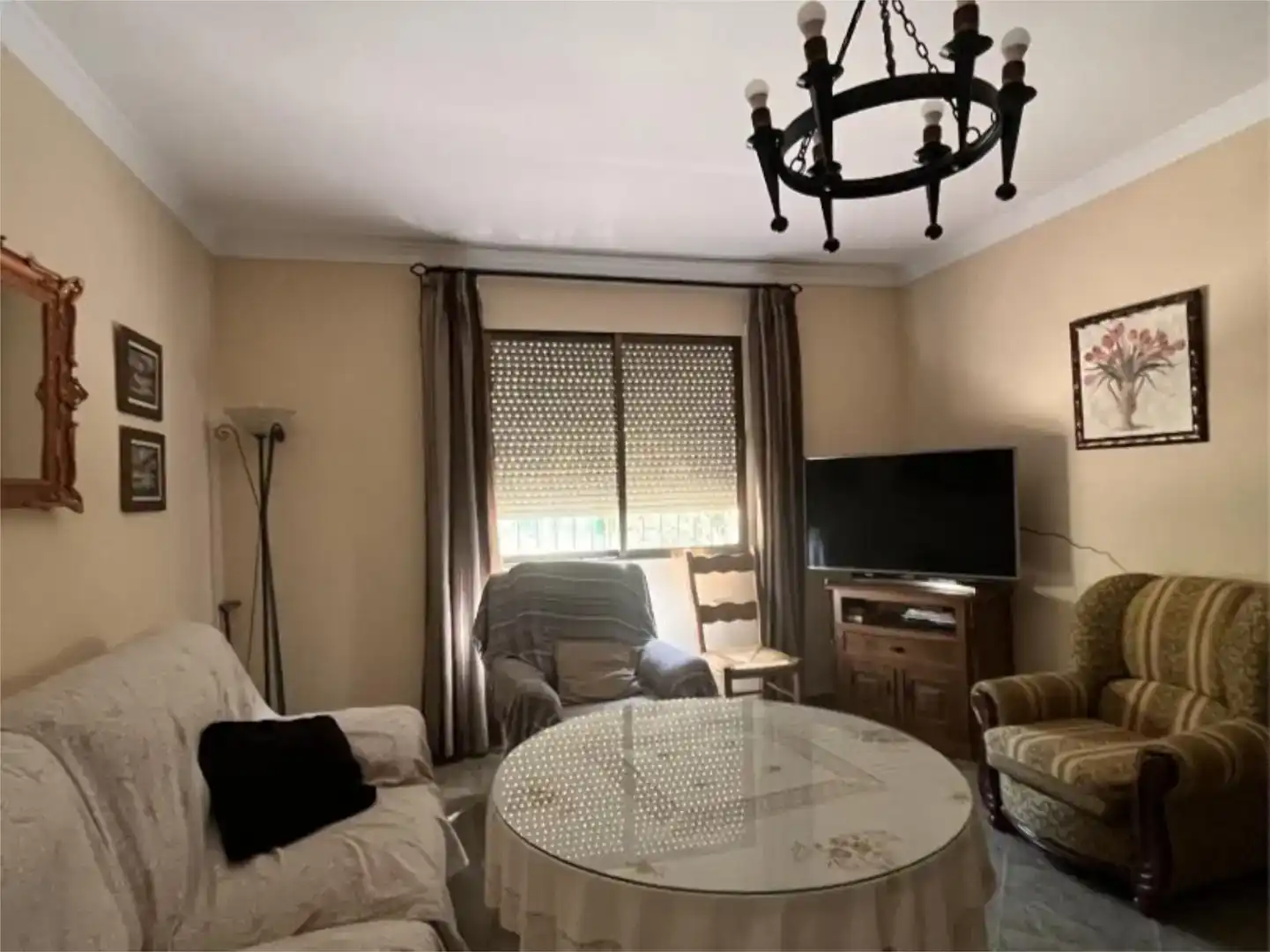 Sala d'estar de Finca rústica en venda en Rute amb Balcó