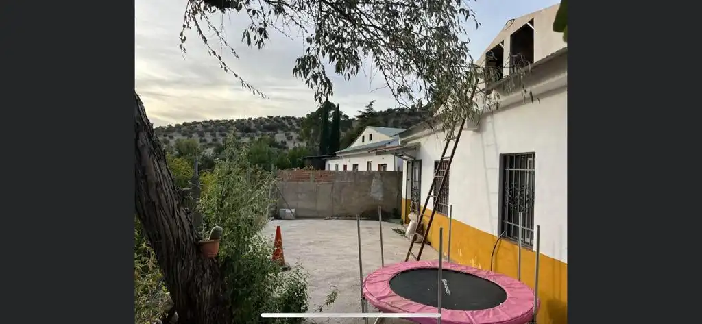 Vista exterior de Casa o xalet en venda en Loja amb Moblat