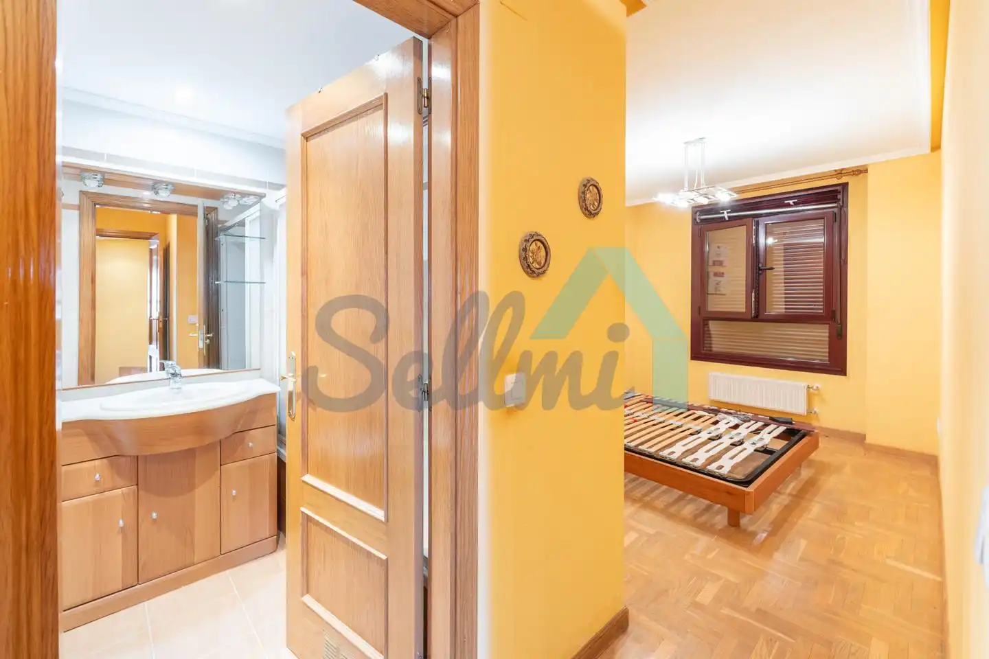 Habitación de Piso en venta en Oviedo  con Calefacción, Parquet y Trastero
