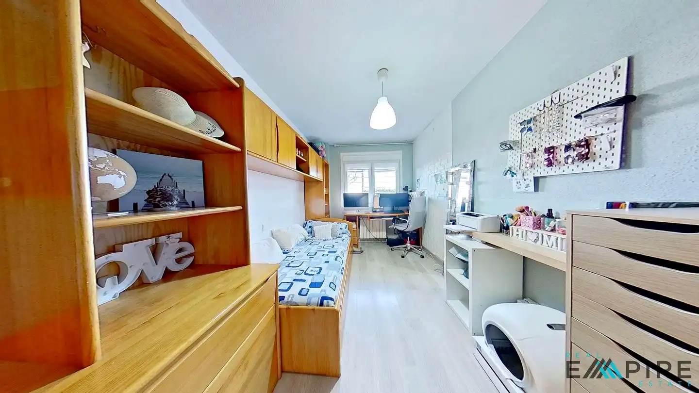 Habitación de Planta baja en venta en Parla Este