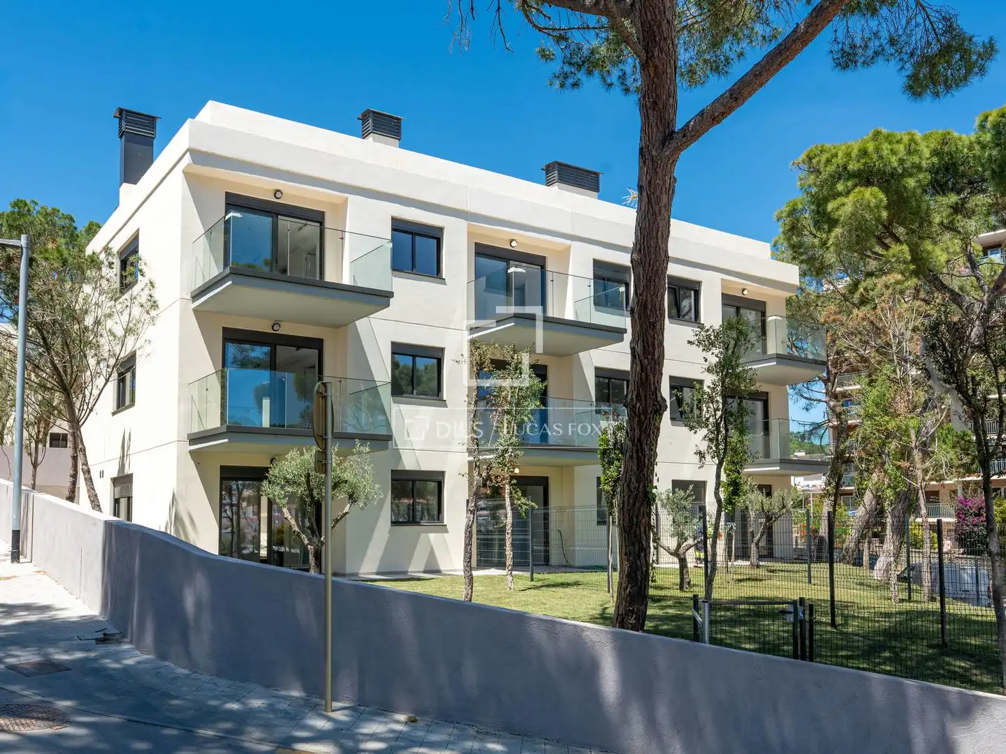 Vista exterior de Pis en venda en Palamós amb Aire condicionat, Calefacció i Parquet