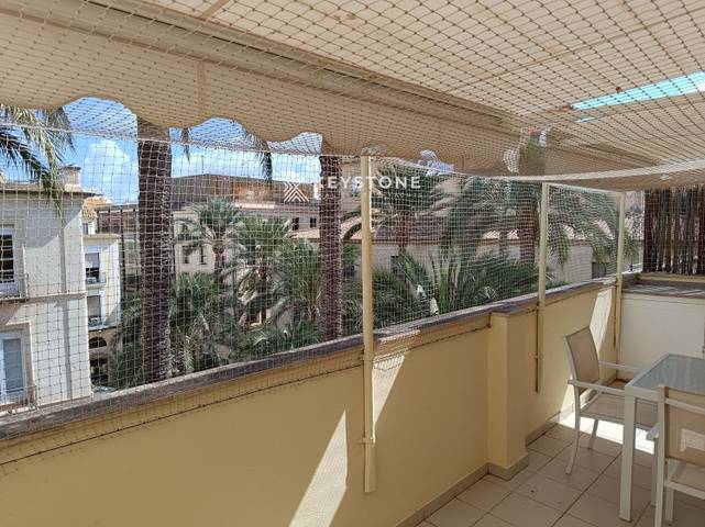 Ático en Venta en Plaza Santisima Faz en Casco Antiguo - Sta. Cruz - Ayuntamiento