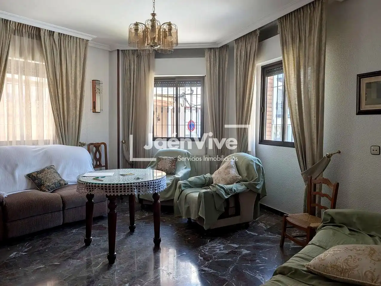 Dormitori de Casa adosada en venda en Jaén amb Aire condicionat, Calefacció i Terrassa
