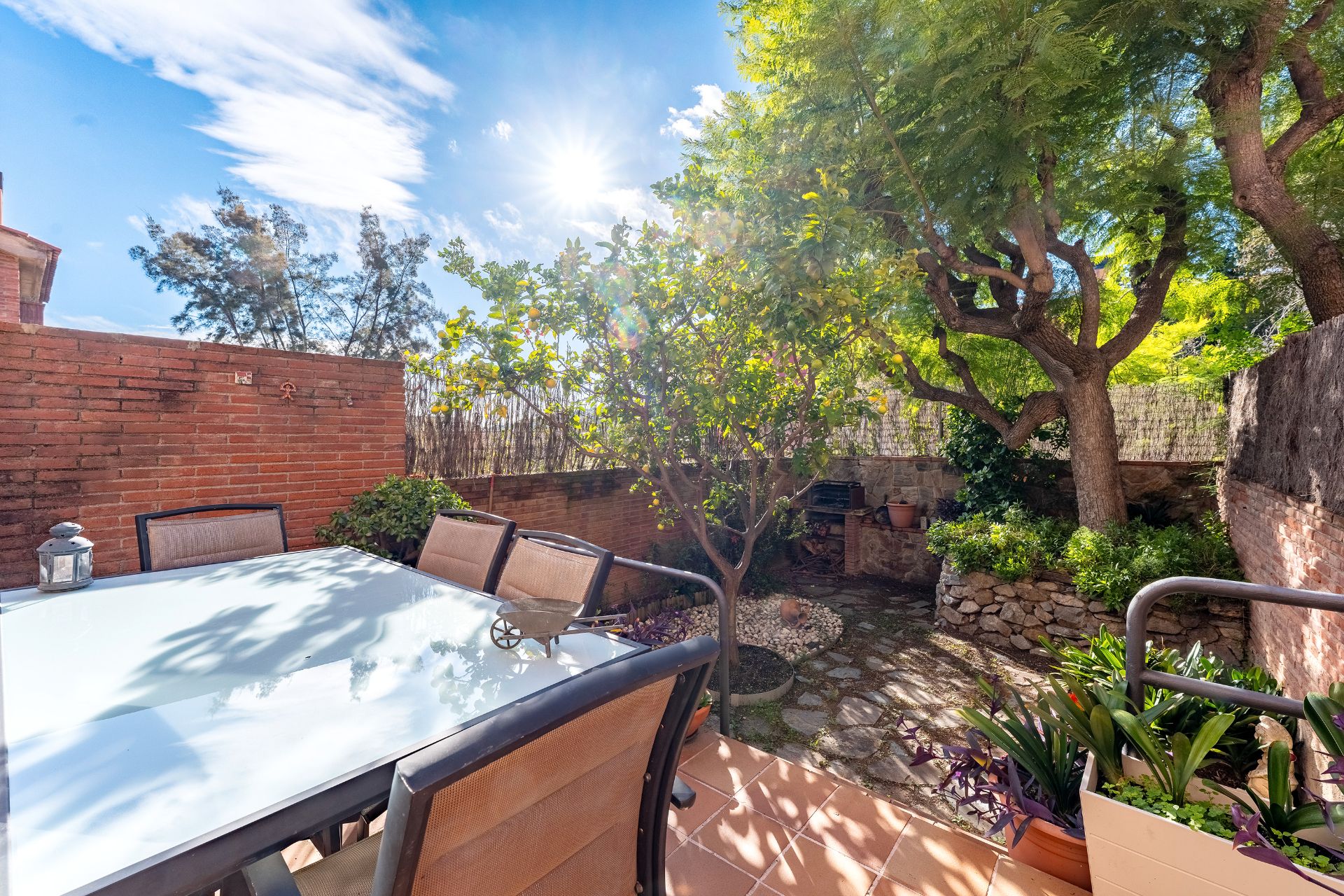 Jardí de Casa adosada en venda en Tiana amb Calefacció, Jardí privat i Forn