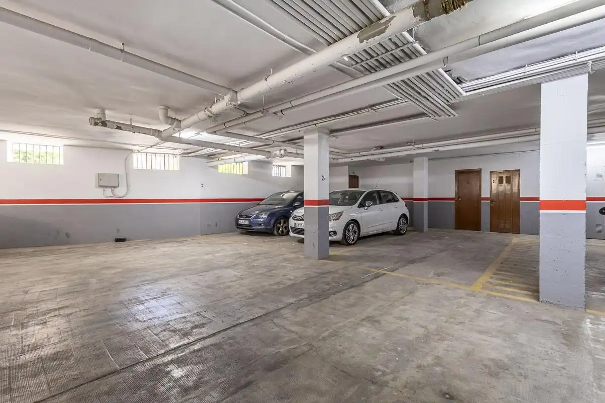 Parking de Piso en venta en Granada con Aire acondicionado, Calefacción y Terraza