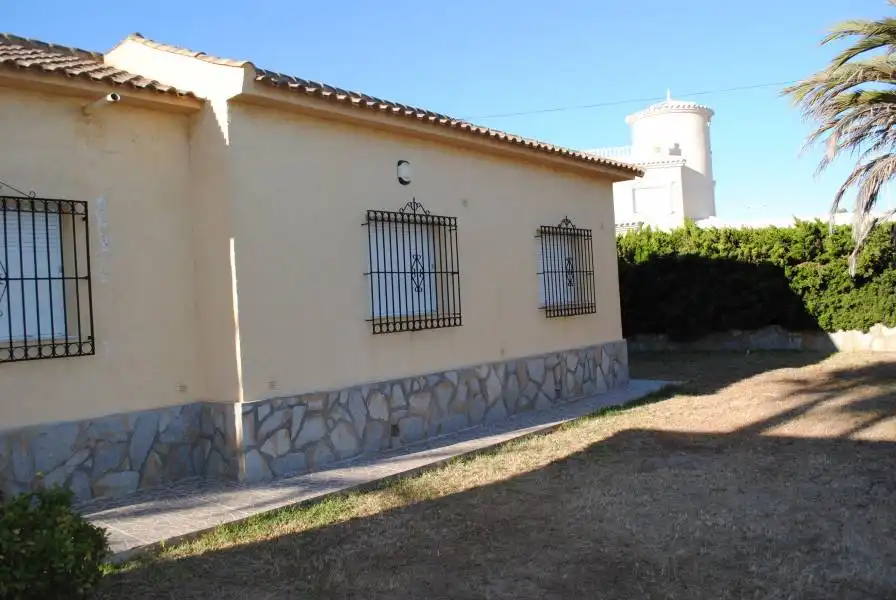 Vista exterior de Residencial en venta en Orihuela