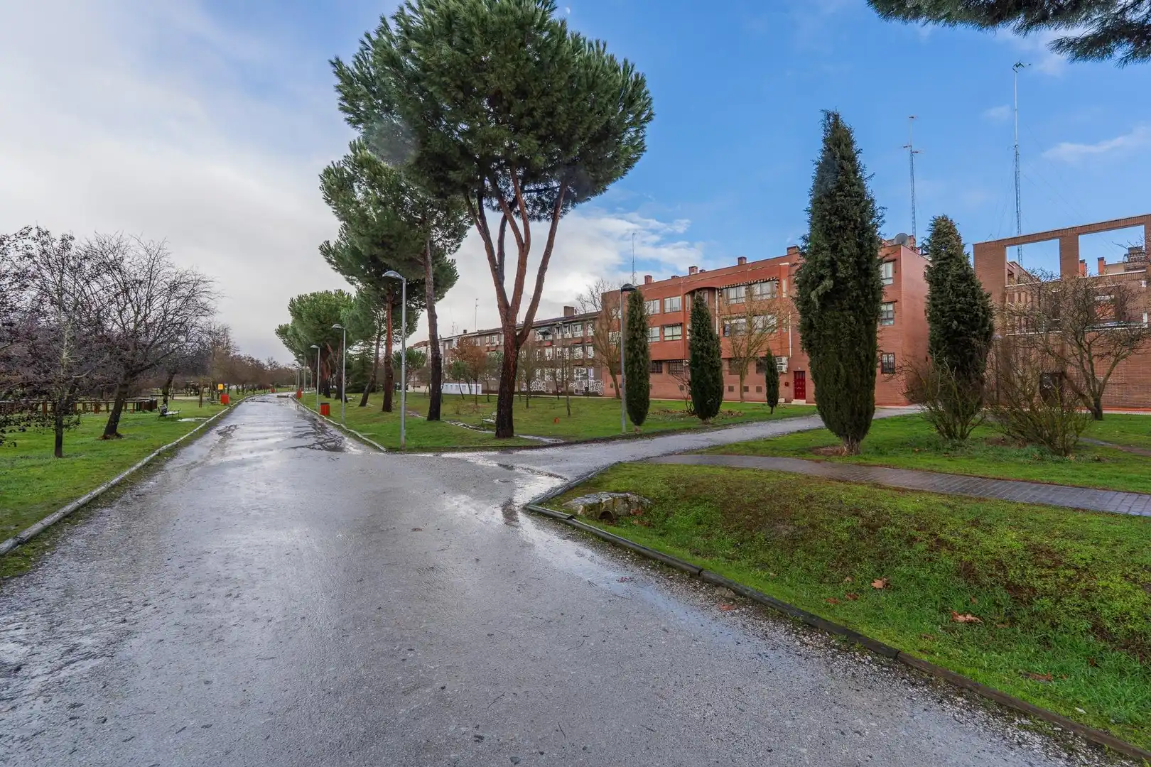 Vista exterior de Piso en venta en San Sebastián de los Reyes con Aire acondicionado, Calefacción y Parquet