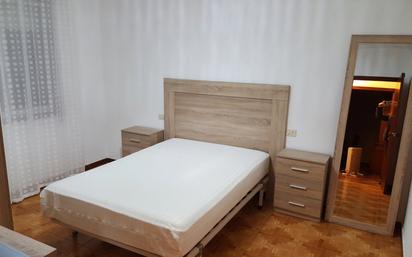 Dormitori de Casa o xalet de lloguer en Pontevedra Capital  amb Calefacció, Jardí privat i Terrassa