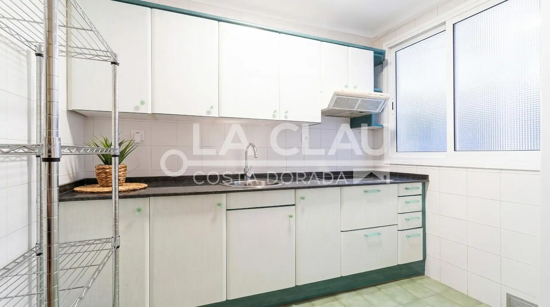 Küche von Wohnung zum Verkauf in Tarragona mit Möbliert, Fernseher und Alarm