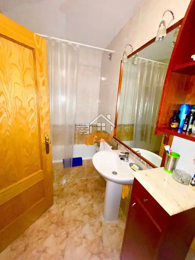 Bathroom of Flat for sale in Yeste, Albacete