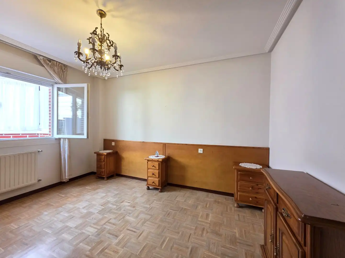 Wohnzimmer von Wohnung zum Verkauf in Siero mit Heizung, Parkett und Terrasse