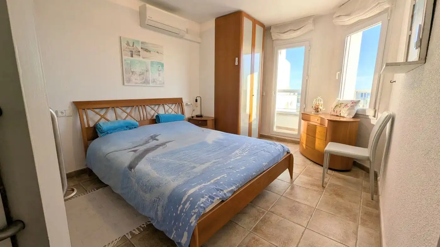 Habitación de Ático en venta en Empuriabrava con Aire acondicionado, Calefacción y Terraza