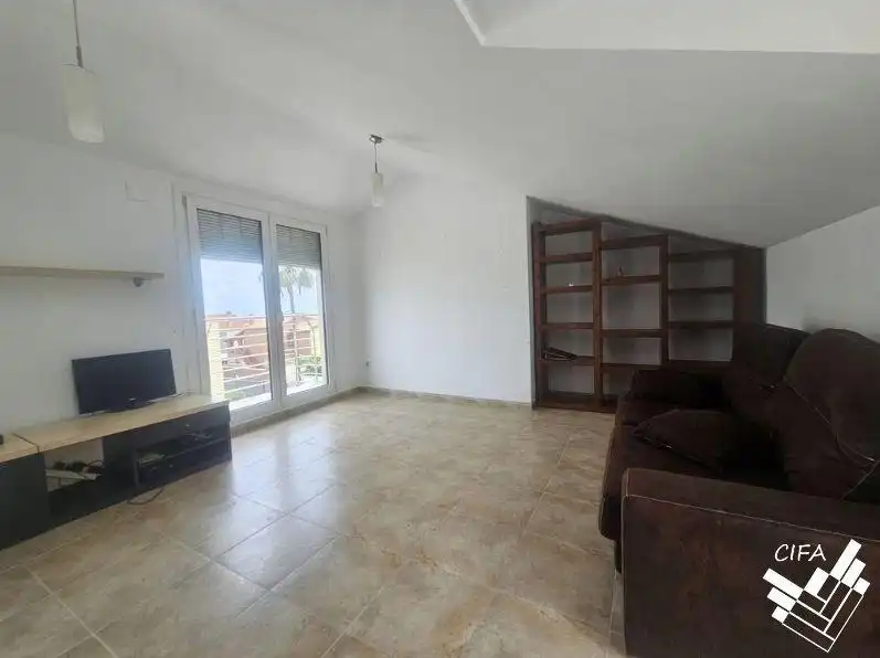 Sala d'estar de Casa o xalet en venda en Vinaròs amb Aire condicionat, Jardí privat i Terrassa