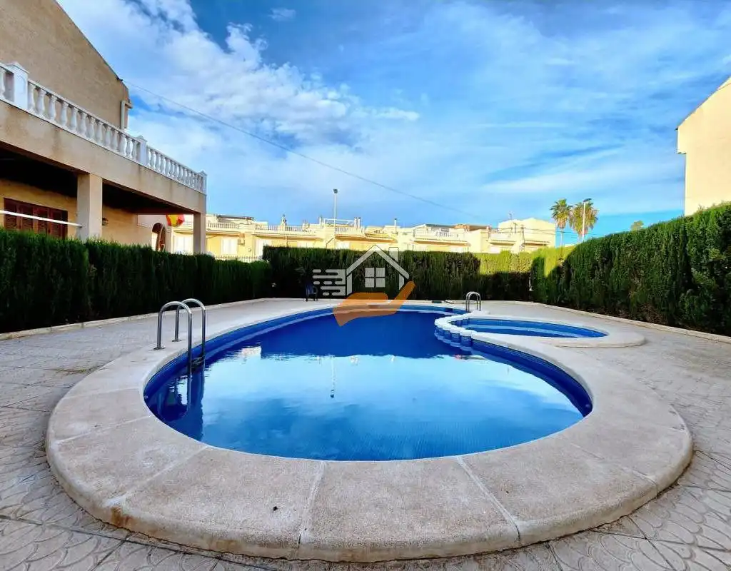 Detached house with terrace for sale in Playa de los Locos, imagen 4