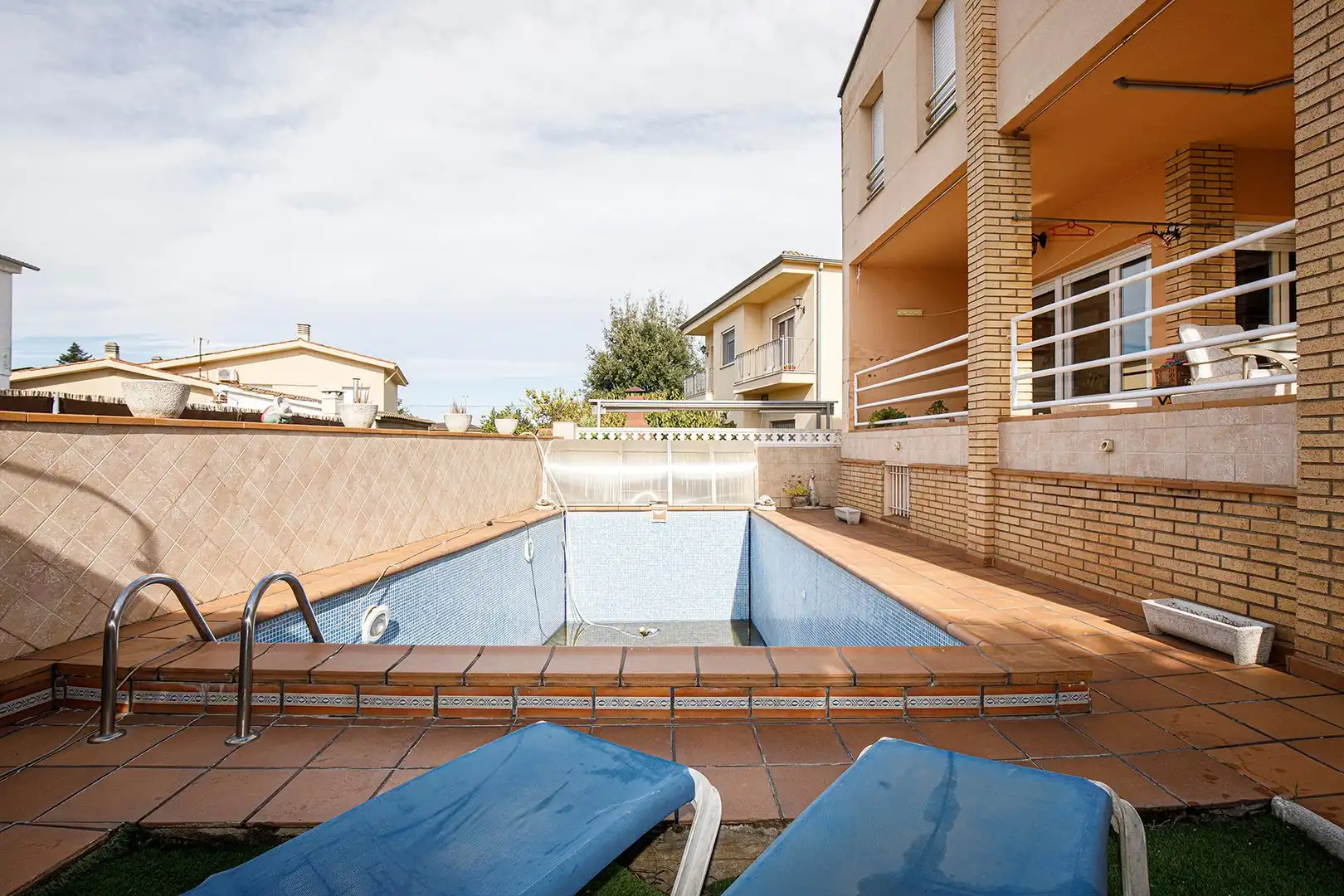 Piscina de Casa o chalet en venta en Quart con Aire acondicionado, Jardín privado y Terraza