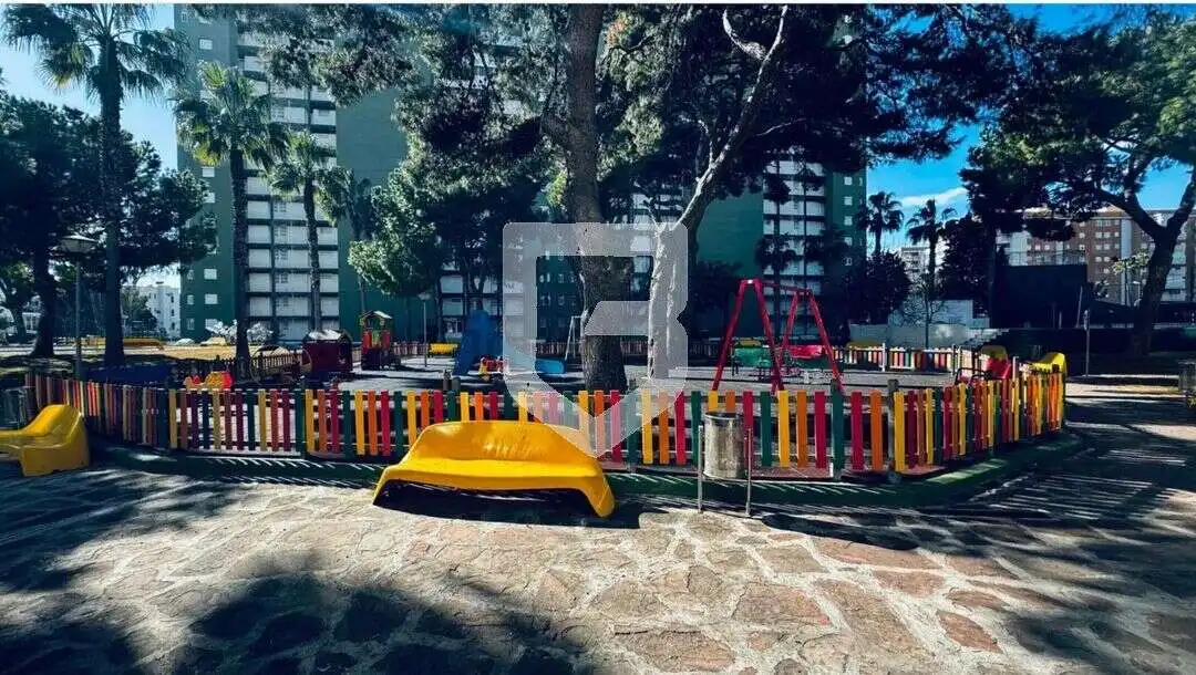 Aparcament de Pis en venda en Benicasim / Benicàssim amb Jardí privat, Terrassa i Piscina
