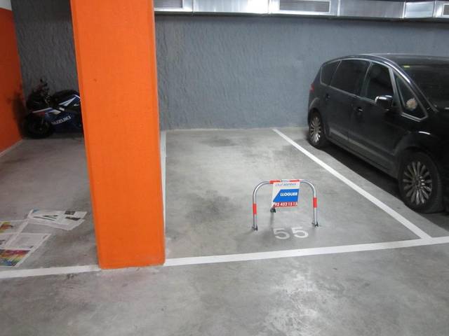Garaje en Venta en del Parc de Can Mercader en Almeda - El Corte Inglés