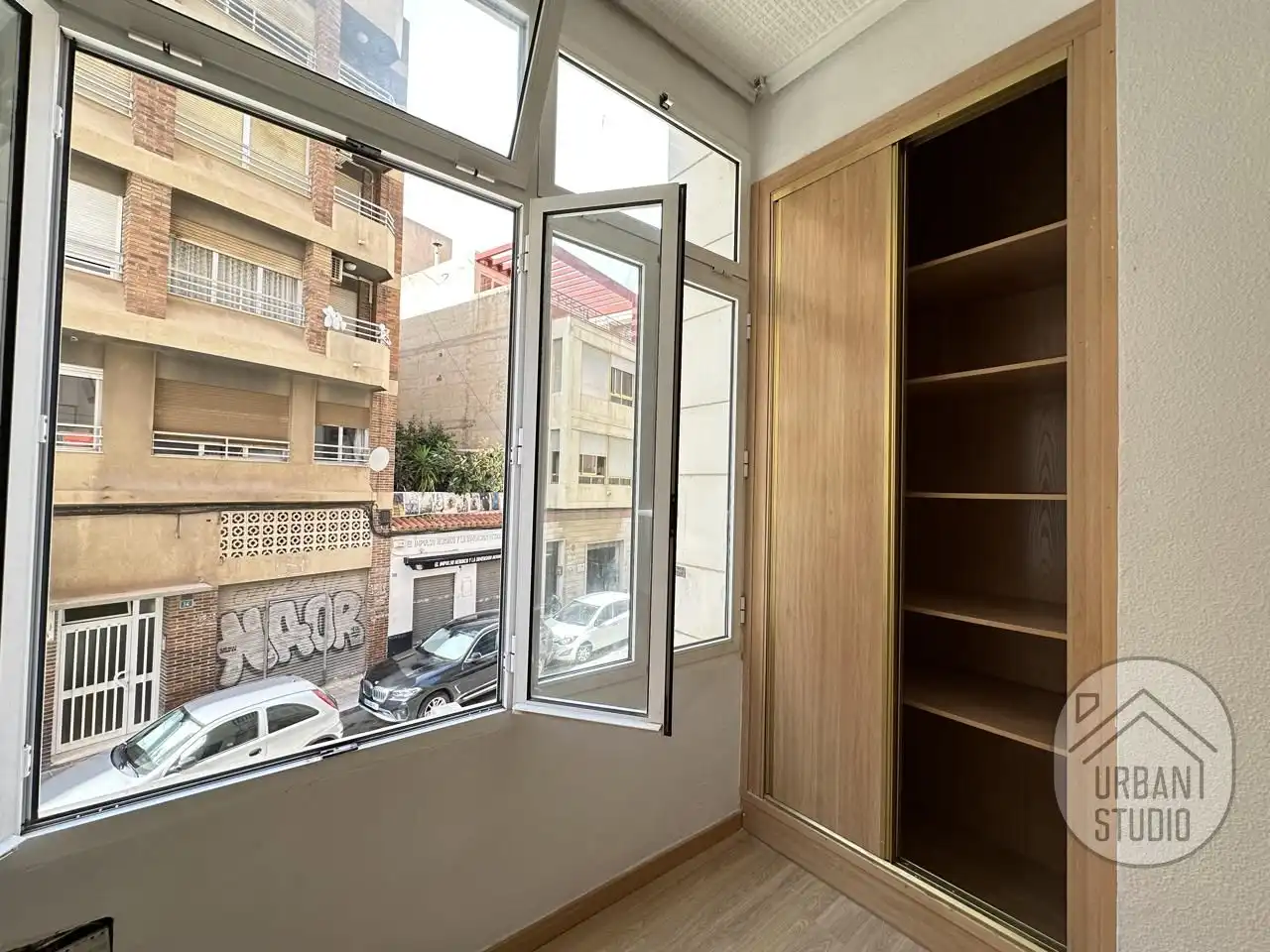 Habitación de Oficina en venta en Alicante / Alacant