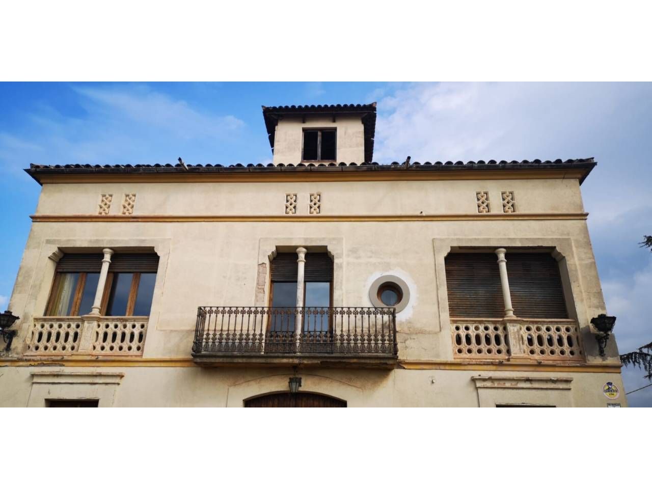 Vista exterior de Casa o xalet en venda en Manresa amb Jardí privat i Piscina