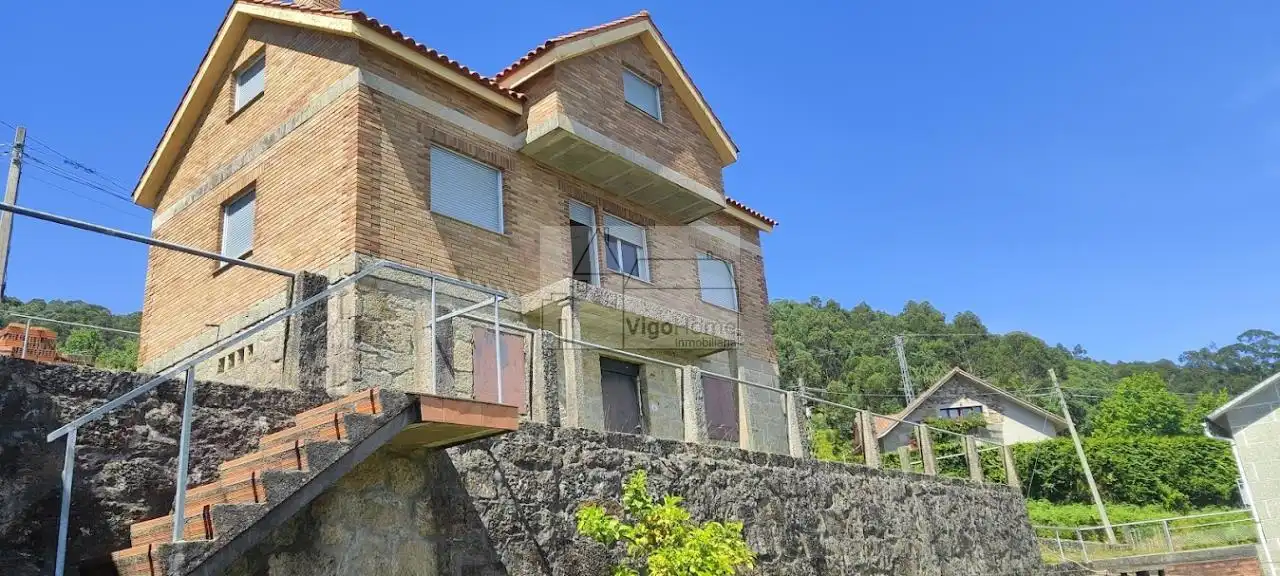 Vista exterior de Casa o xalet en venda en Moaña amb Jardí privat i Terrassa