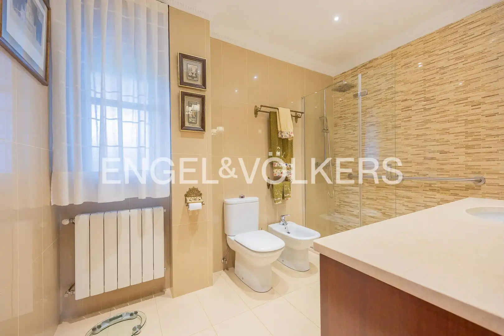 Baño de Casa o chalet en venta en Loiu con Calefacción, Jardín privado y Trastero