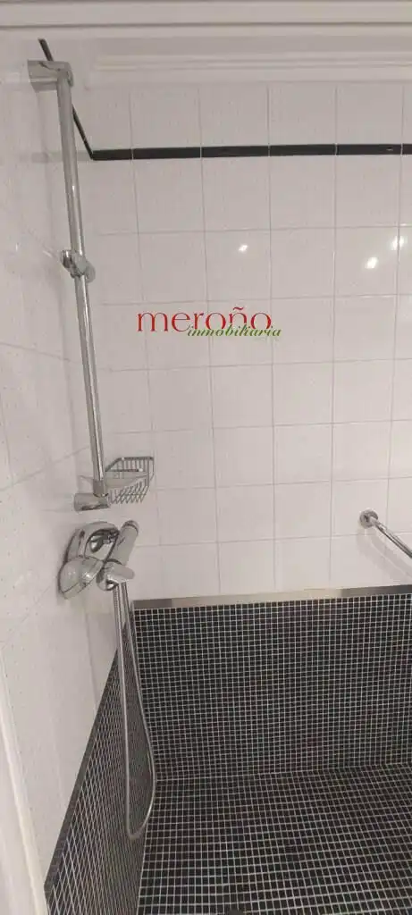 Bany de Pis en venda en Elche / Elx amb Balcó