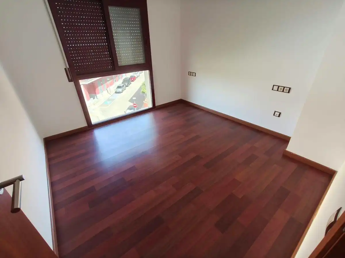 Flat with terrace for sale in Zona Hospital, imagen 14
