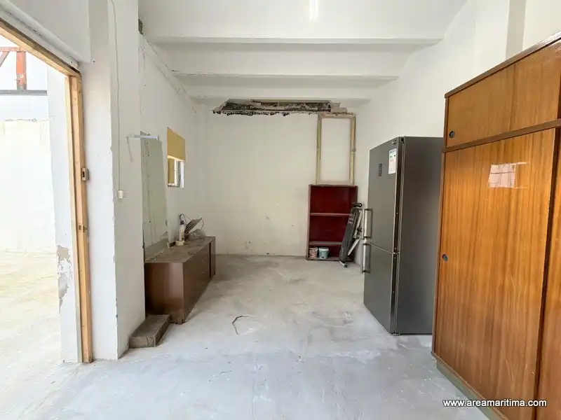 Casa adosada en venta en Valencia con Trastero y Alarma