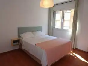 Schlafzimmer von Wohnung zur Miete in Gijón  mit Heizung, Parkett und Möbliert