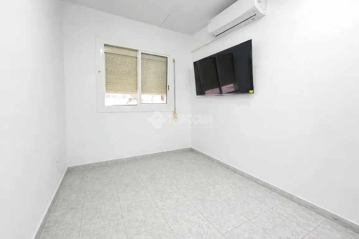 Bedroom of Flat for sale in L'Hospitalet de Llobregat