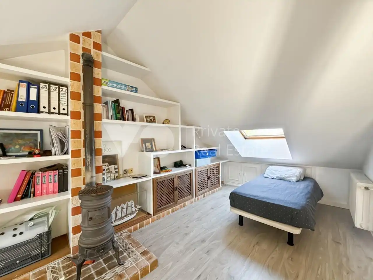 Habitación de Casa adosada en venta en Majadahonda con Aire acondicionado, Calefacción y Jardín privado